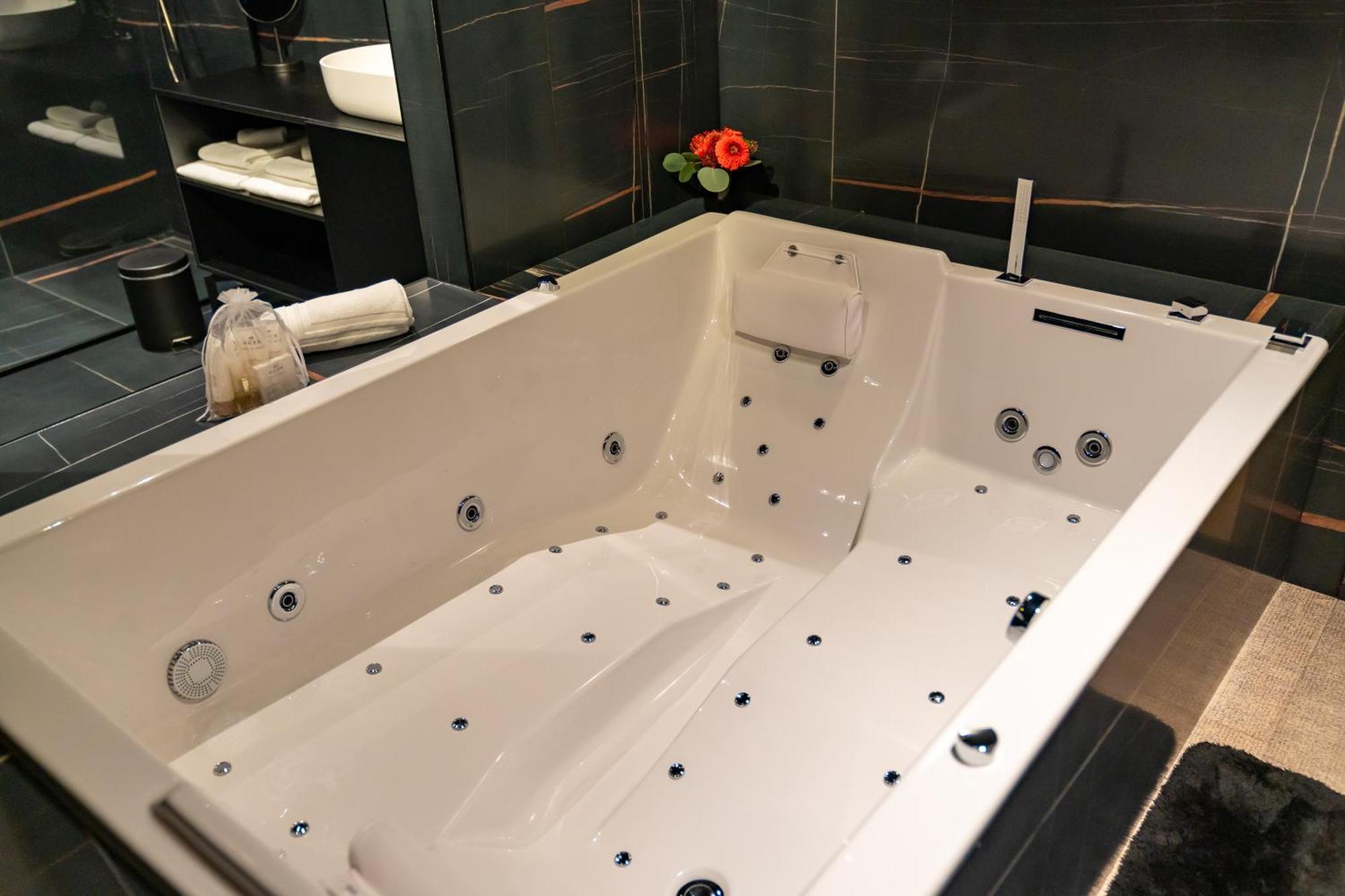 Aux Etangs - Hotel Battice Luaran gambar